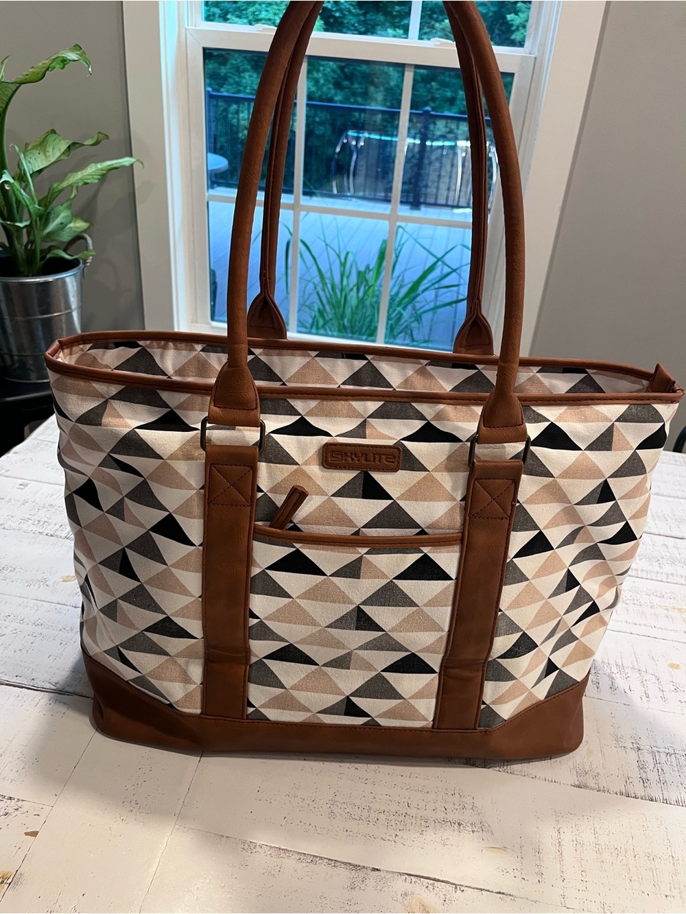 Geometric Canvas Tote in Cream and Brown